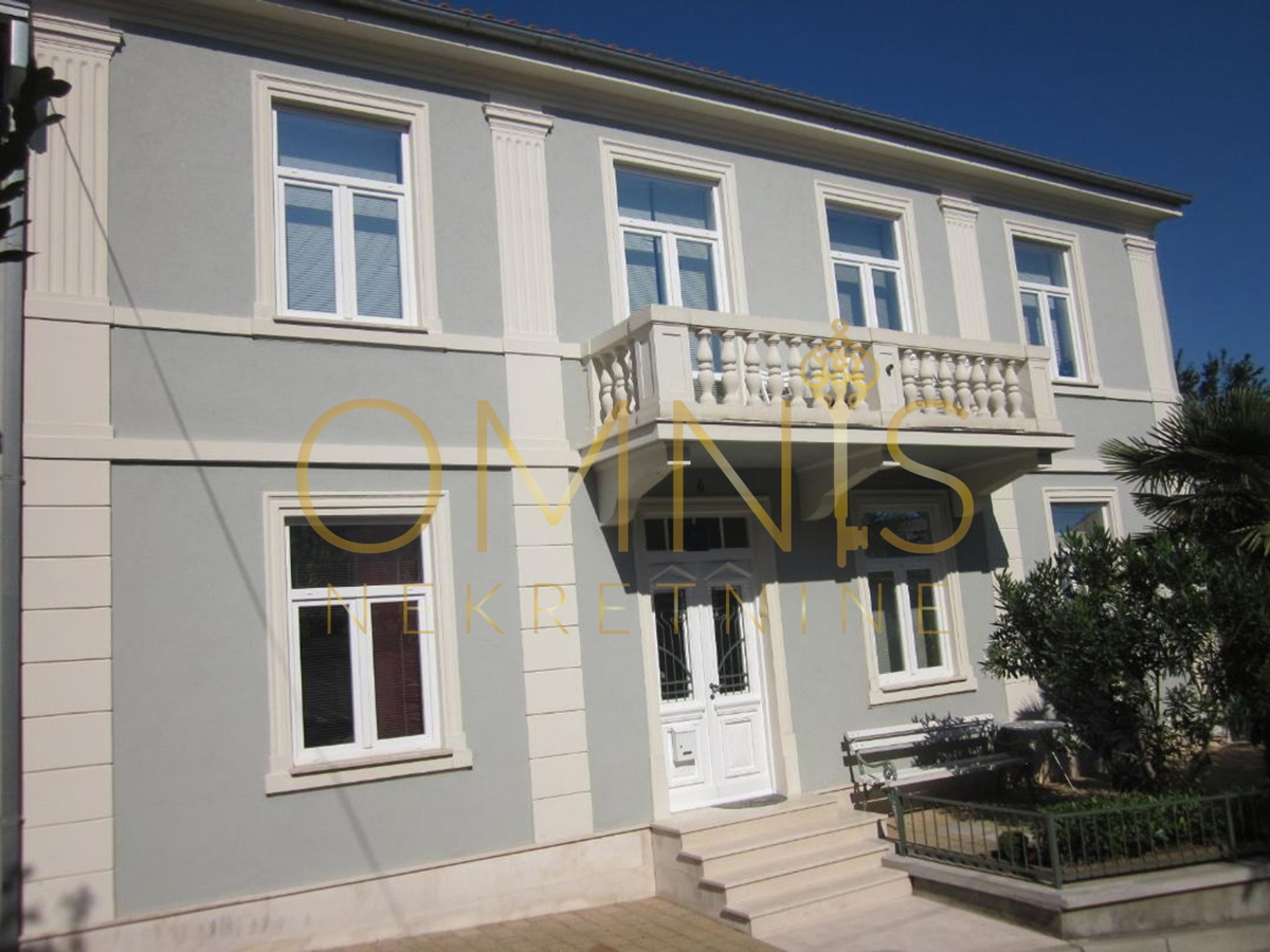 Villa bifamiliare in vendita – Crikvenica, 145 m²