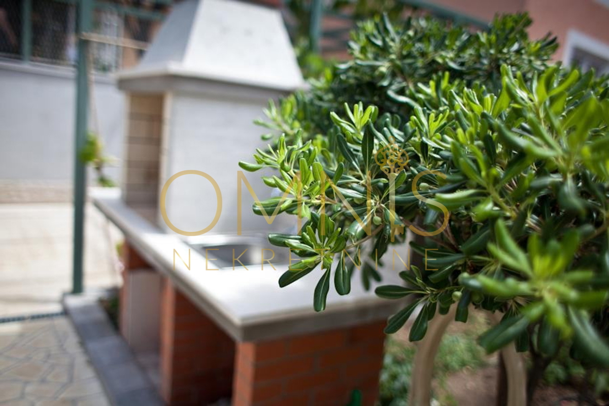 Villa bifamiliare in vendita – Crikvenica, 145 m²