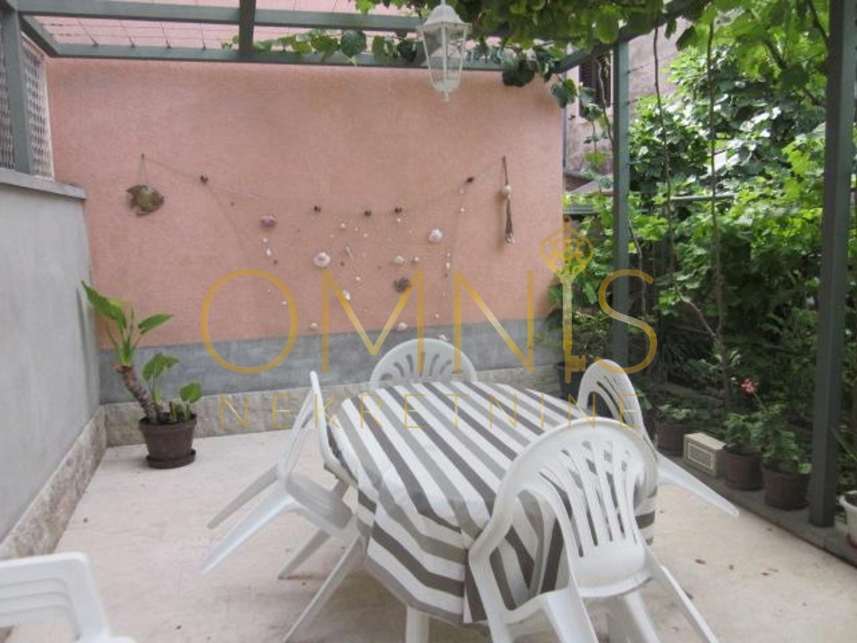 Villa bifamiliare in vendita – Crikvenica, 145 m²