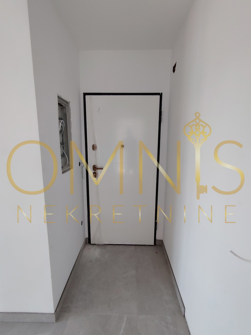 Appartamento di lusso con piscina e giardino – 152 m² + 200 m² di spazio esterno privato