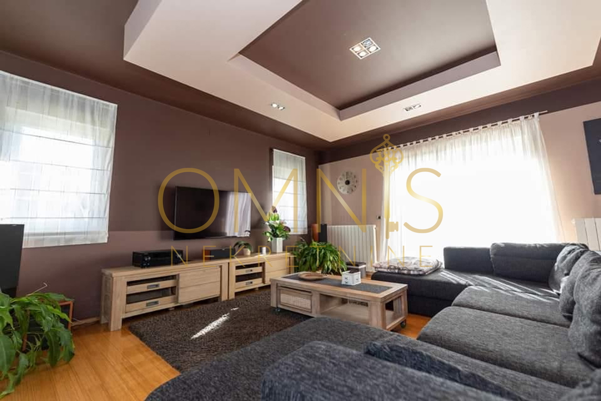 Bellissima casa per le vacanze a Ravna Gora, 345 m² + terreno 1300 m²