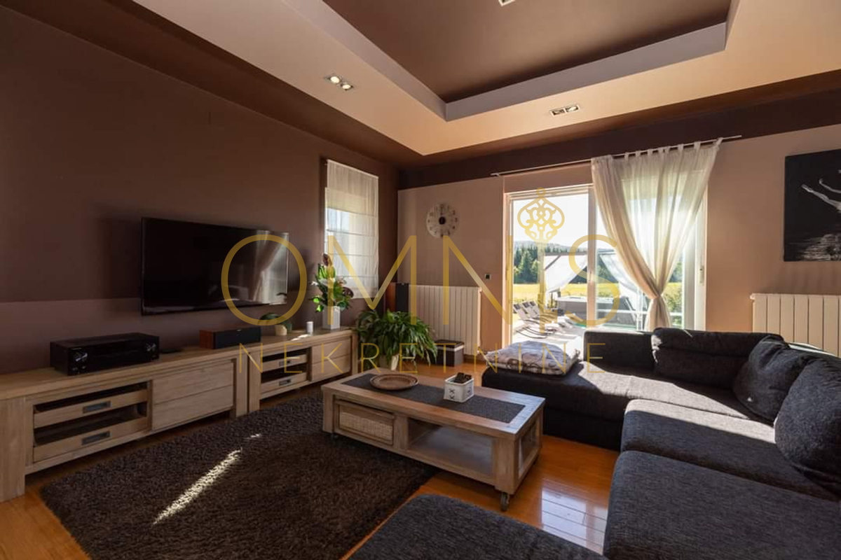 Bellissima casa per le vacanze a Ravna Gora, 345 m² + terreno 1300 m²