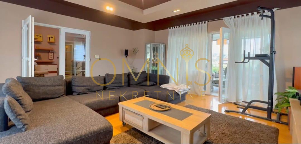 Bellissima casa per le vacanze a Ravna Gora, 345 m² + terreno 1300 m²