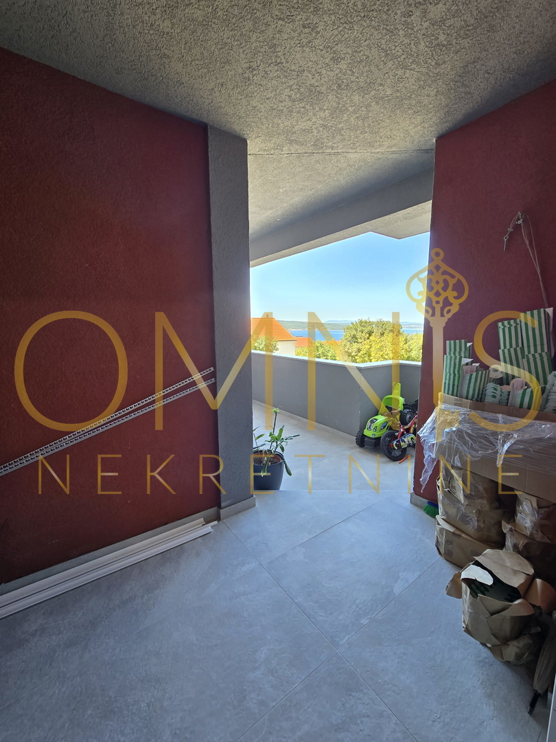 Crikvenica, 3 camere più soggiorno e sala da pranzo, 125 m2, vendita!