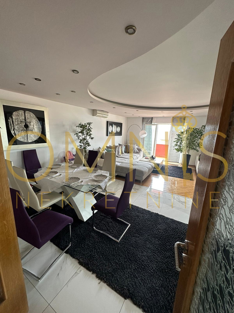 Crikvenica, 3 camere più soggiorno e sala da pranzo, 125 m2, vendita!