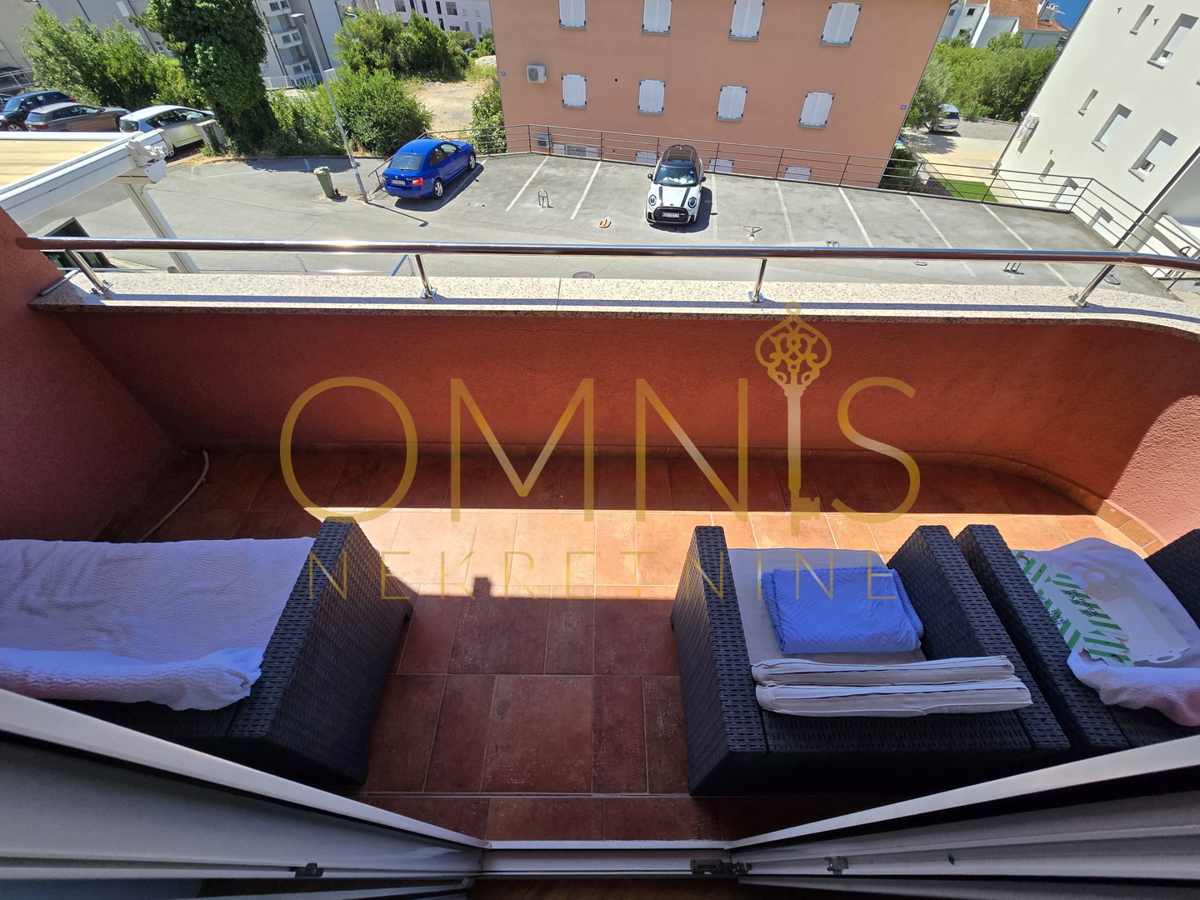 Crikvenica, 3 camere più soggiorno e sala da pranzo, 125 m2, vendita!