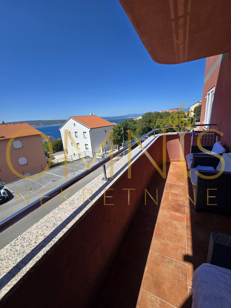 Crikvenica, 3 camere più soggiorno e sala da pranzo, 125 m2, vendita!