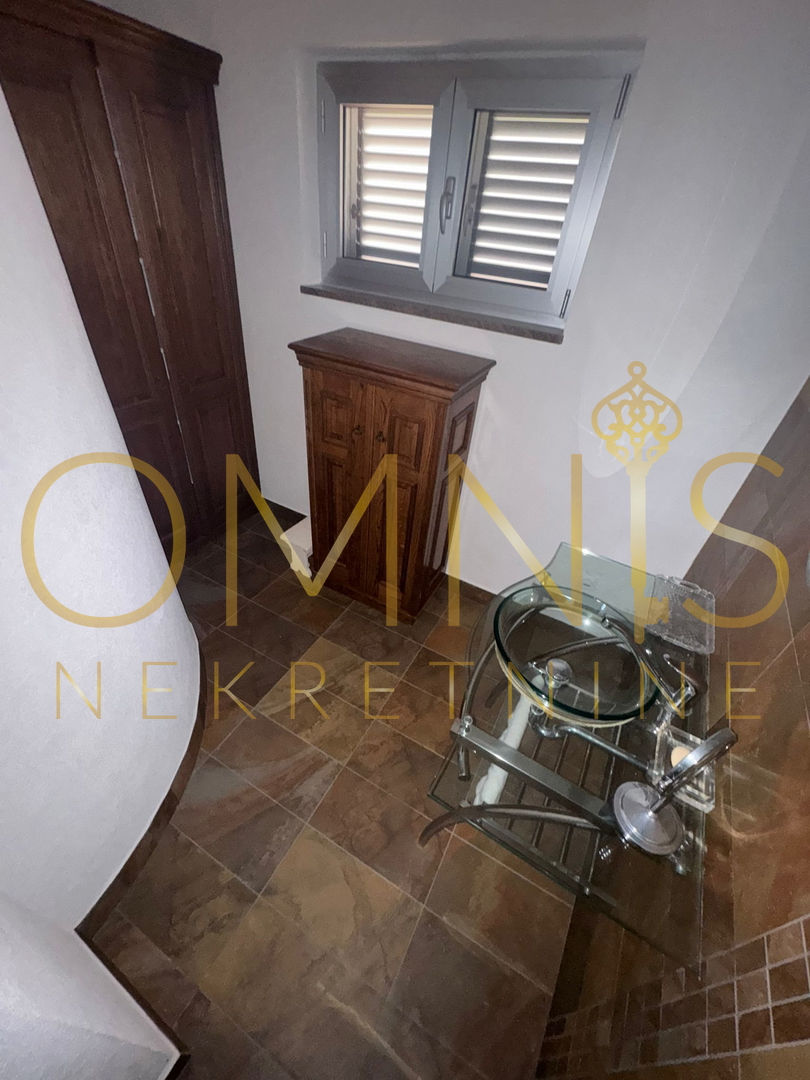 Mošćenička Draga – Casa ristrutturata sul mare con vista mare