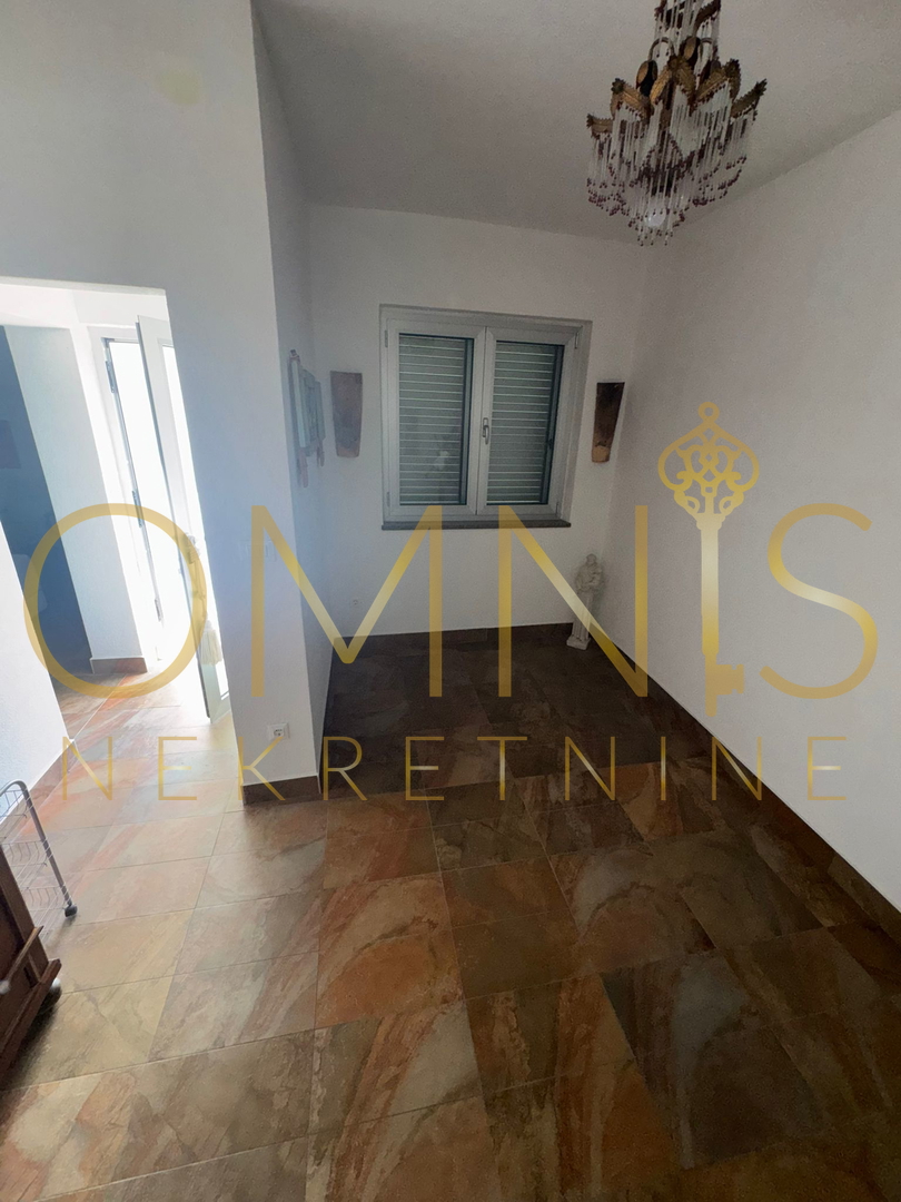 Mošćenička Draga – Casa ristrutturata sul mare con vista mare