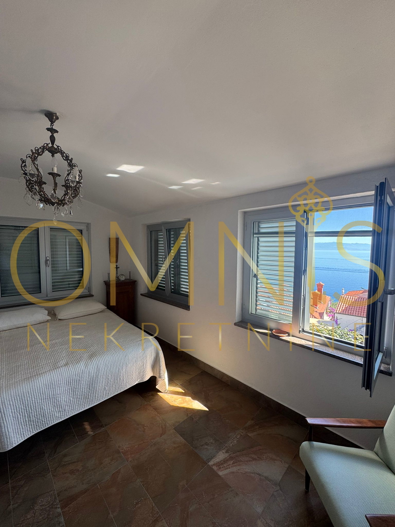 Mošćenička Draga – Casa ristrutturata sul mare con vista mare