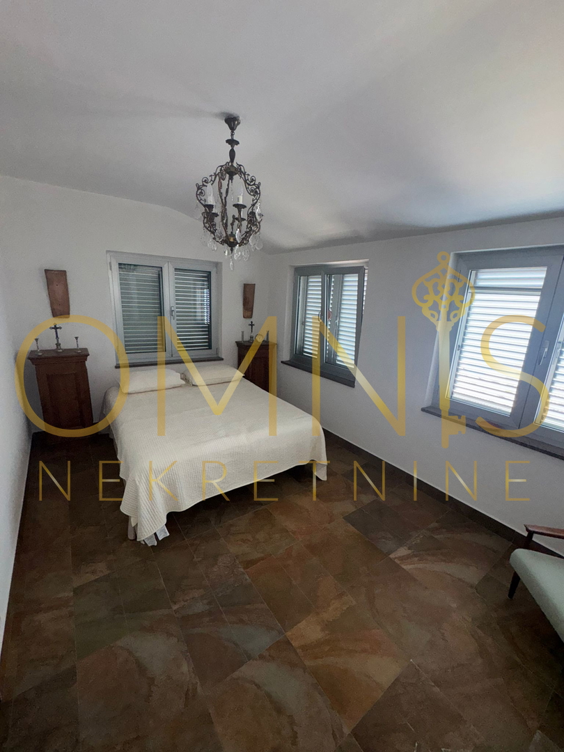 Mošćenička Draga – Casa ristrutturata sul mare con vista mare