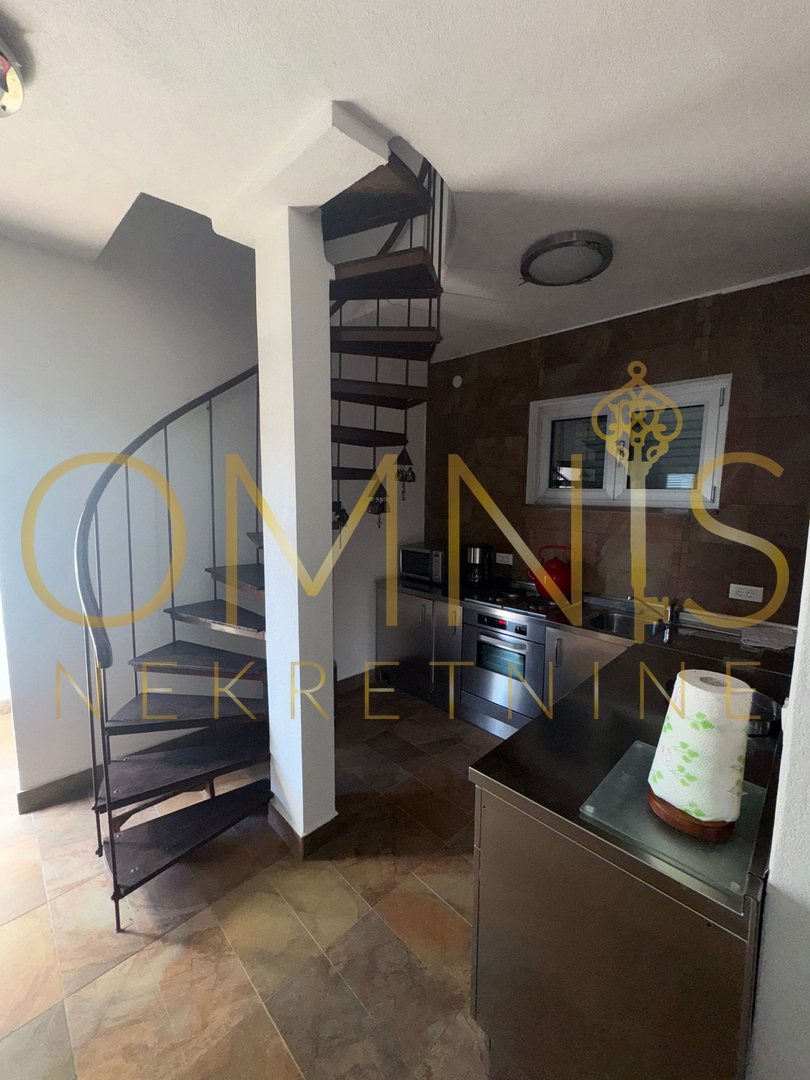 Mošćenička Draga – Casa ristrutturata sul mare con vista mare