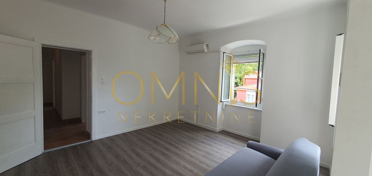 Rijeka, Podmurvice - 70,64m2, 3 camere, cucina soggiorno, ristrutturato!