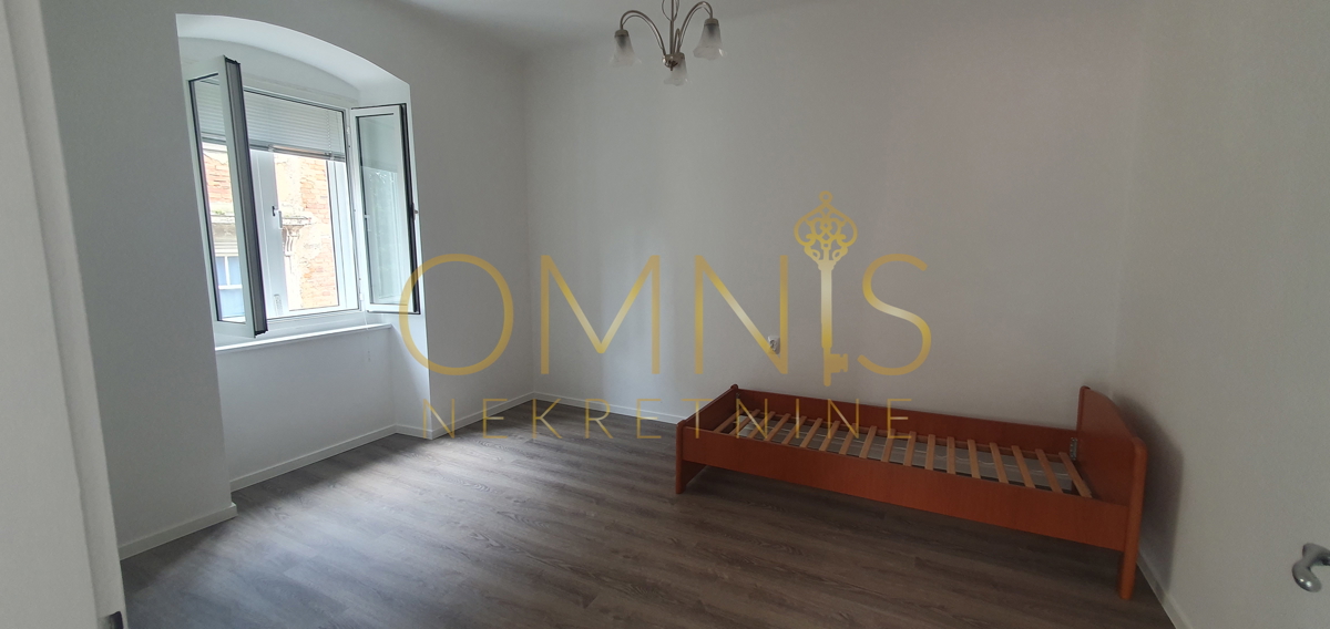 Rijeka, Podmurvice - 70,64m2, 3 camere, cucina soggiorno, ristrutturato!