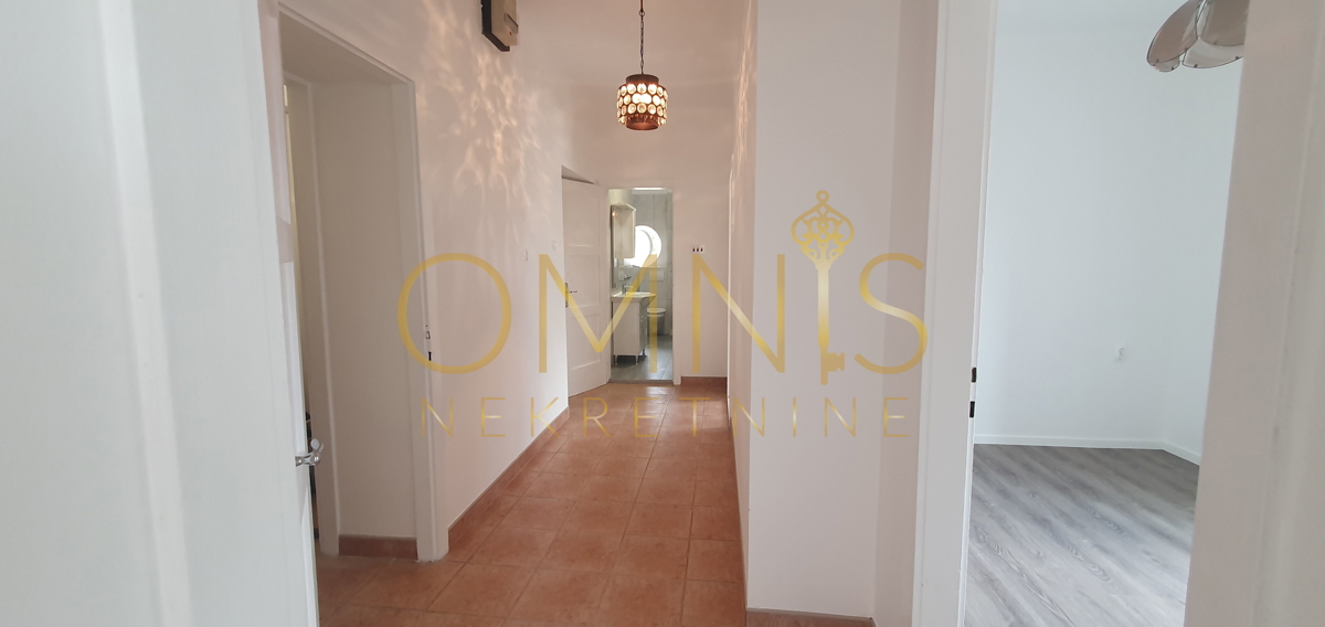 Rijeka, Podmurvice - 70,64m2, 3 camere, cucina soggiorno, ristrutturato!