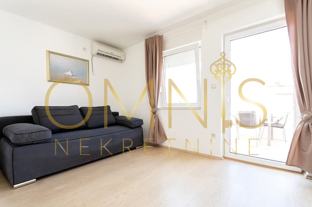 Krk, Dobrinj - 1S+DB, 48m2, vista mare, vendita!