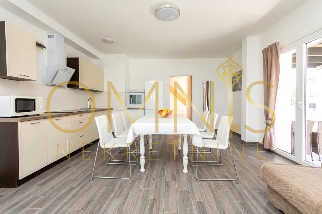 Krk, Dobrinj - 1S+DB, 48m2, vista mare, vendita!