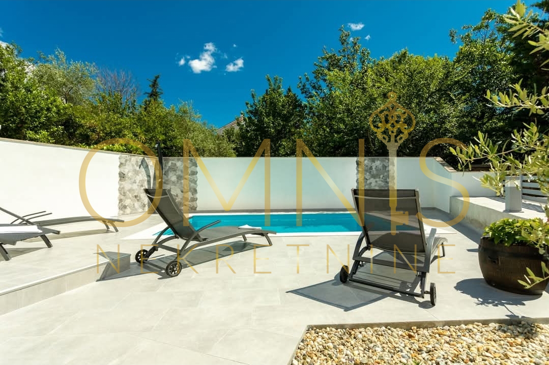 Krk, Dobrinj - 1S+DB, 48m2, vista mare, vendita!