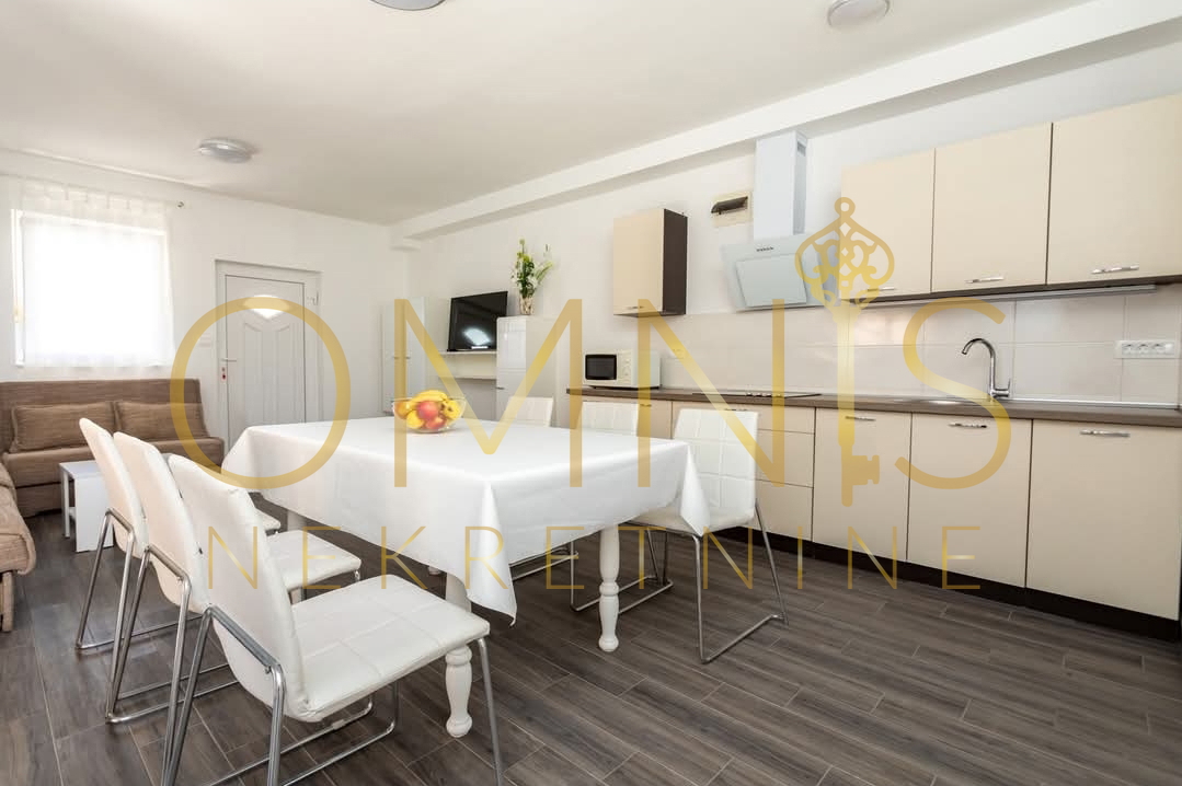 Krk, Dobrinj - 1S+DB, 48m2, vista mare, vendita!