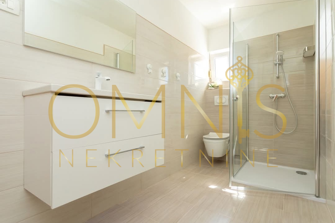 Krk, Dobrinj - 1S+DB, 48m2, vista mare, vendita!