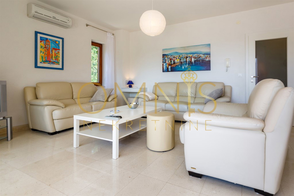 Città di Krk – Appartamento primo piano fronte mare, 1° piano, 100 m², nuova costruzione