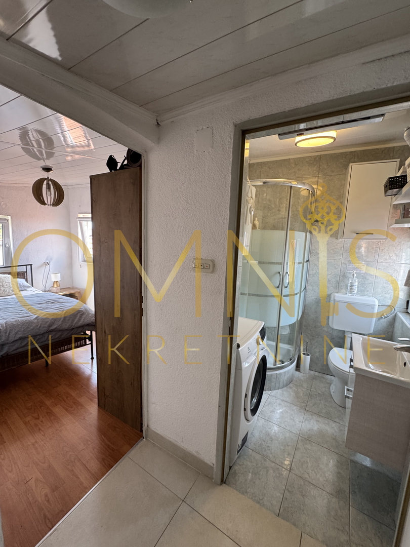 In vendita una casa plurifamiliare con spazio commerciale - Kastav, Spinčići