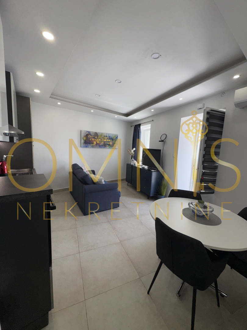 In vendita una casa plurifamiliare con spazio commerciale - Kastav, Spinčići