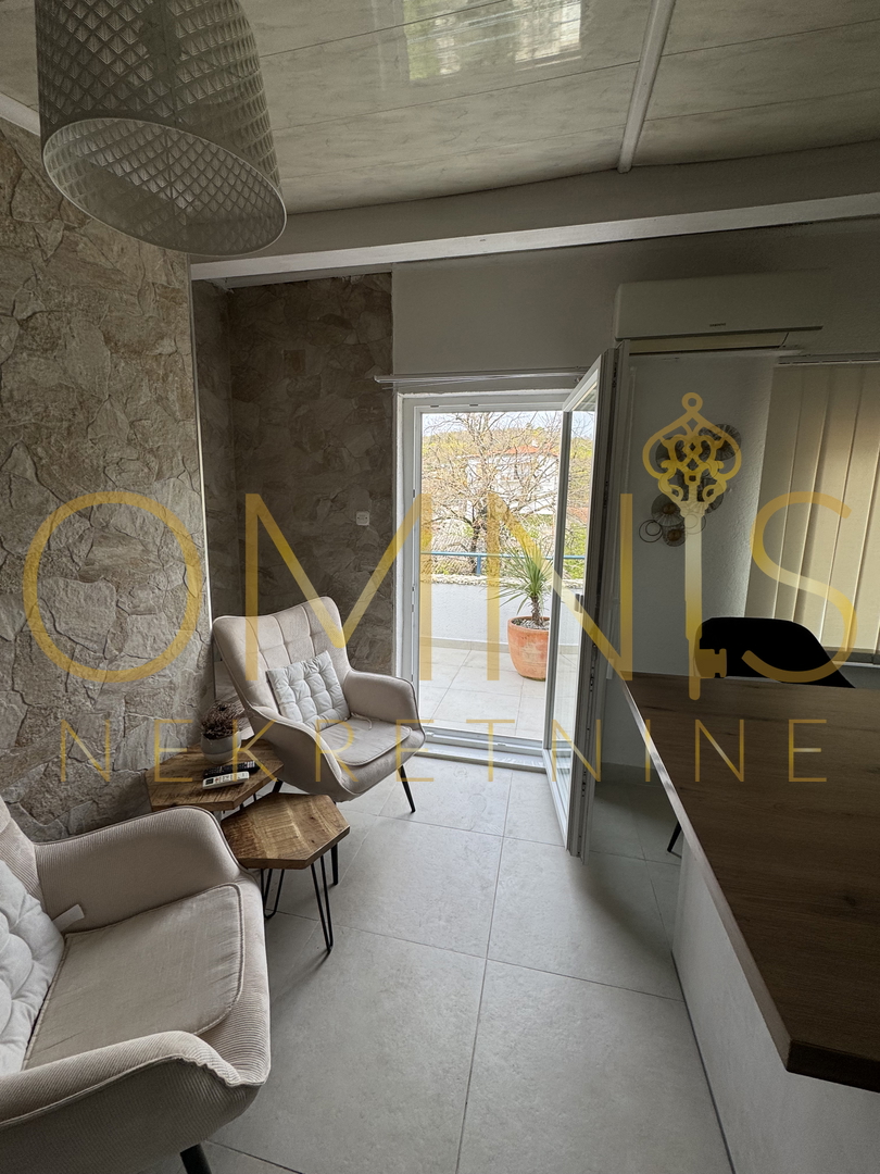 In vendita una casa plurifamiliare con spazio commerciale - Kastav, Spinčići