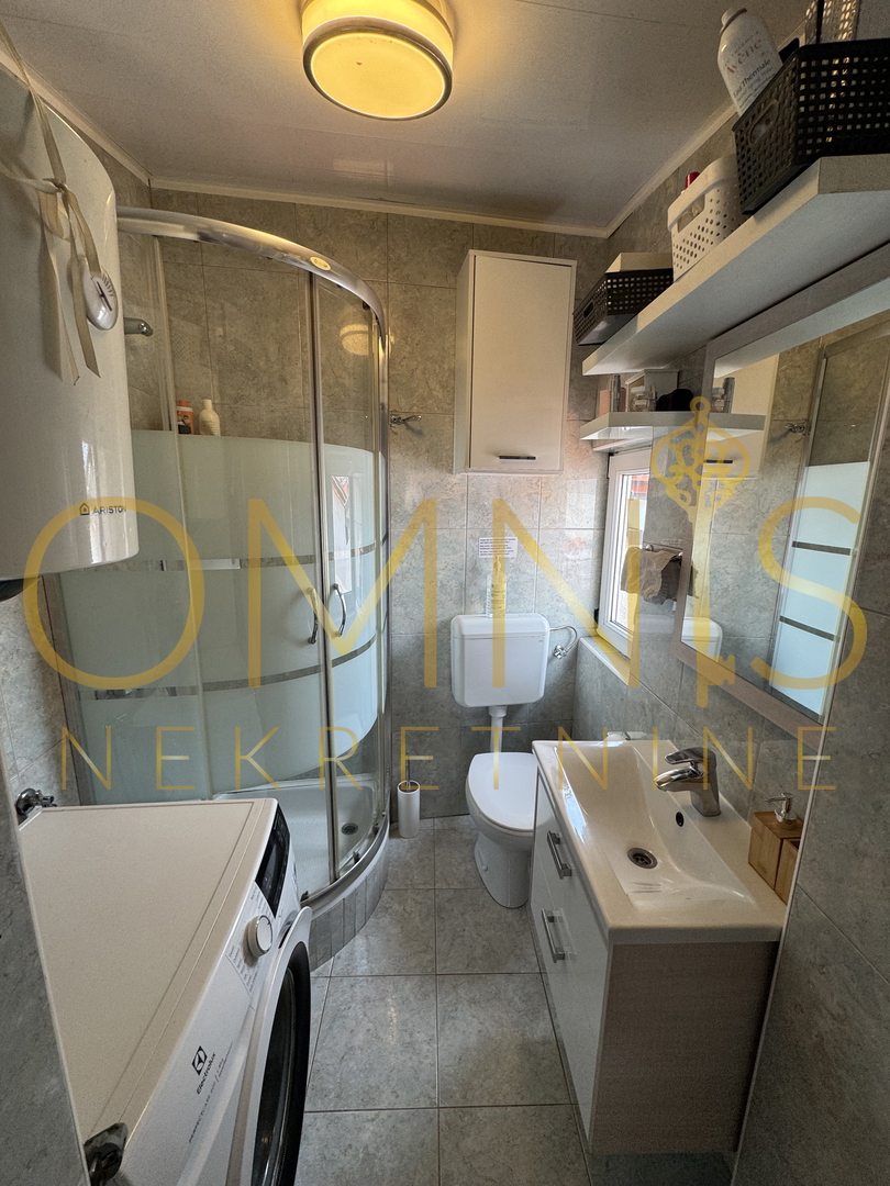 In vendita una casa plurifamiliare con spazio commerciale - Kastav, Spinčići