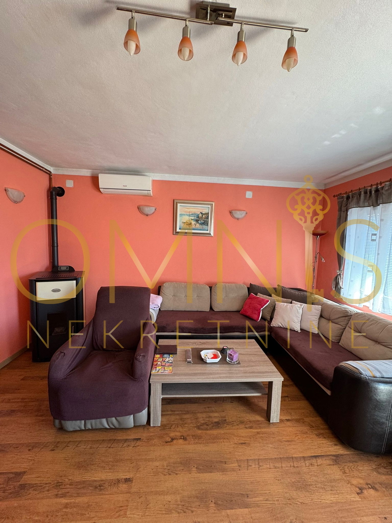 Matulji, Jušići – Appartamento su due piani di 103 m² con due balconi e vista mare