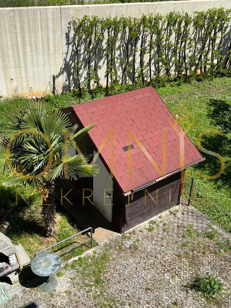 Matulji, Jušići – Appartamento su due piani di 103 m² con due balconi e vista mare