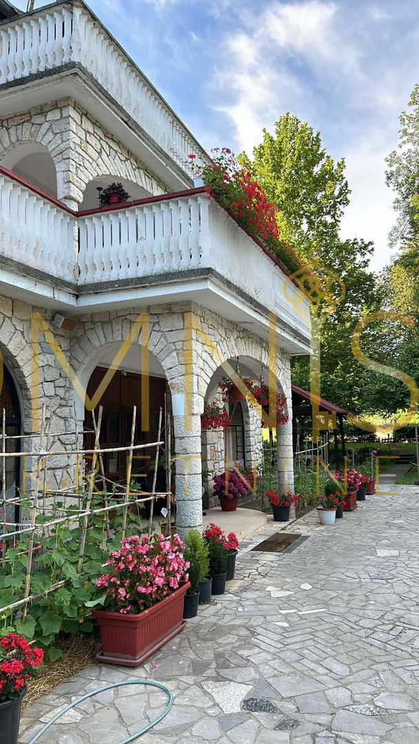 Vendita – Casa in pietra con pensione, Buzet, 5.200.000 €