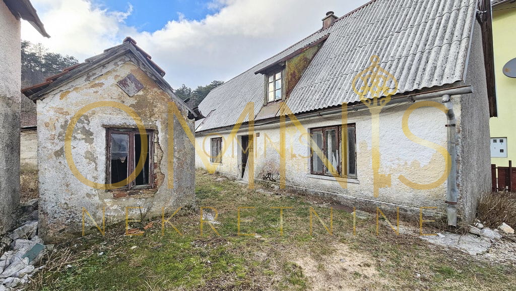 Fužine, Lič, casa di 100 m2, terreno di 600 m2, in vendita!