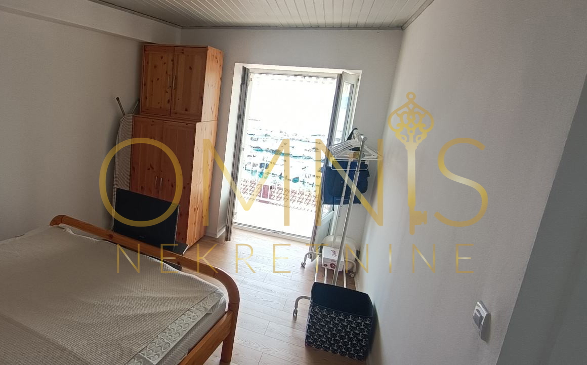 Novi Vinodolski – a 30 m dal mare, vista unica!