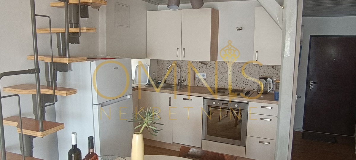 Novi Vinodolski – a 30 m dal mare, vista unica!