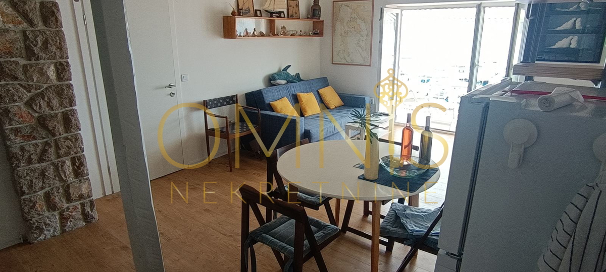 Novi Vinodolski – a 30 m dal mare, vista unica!