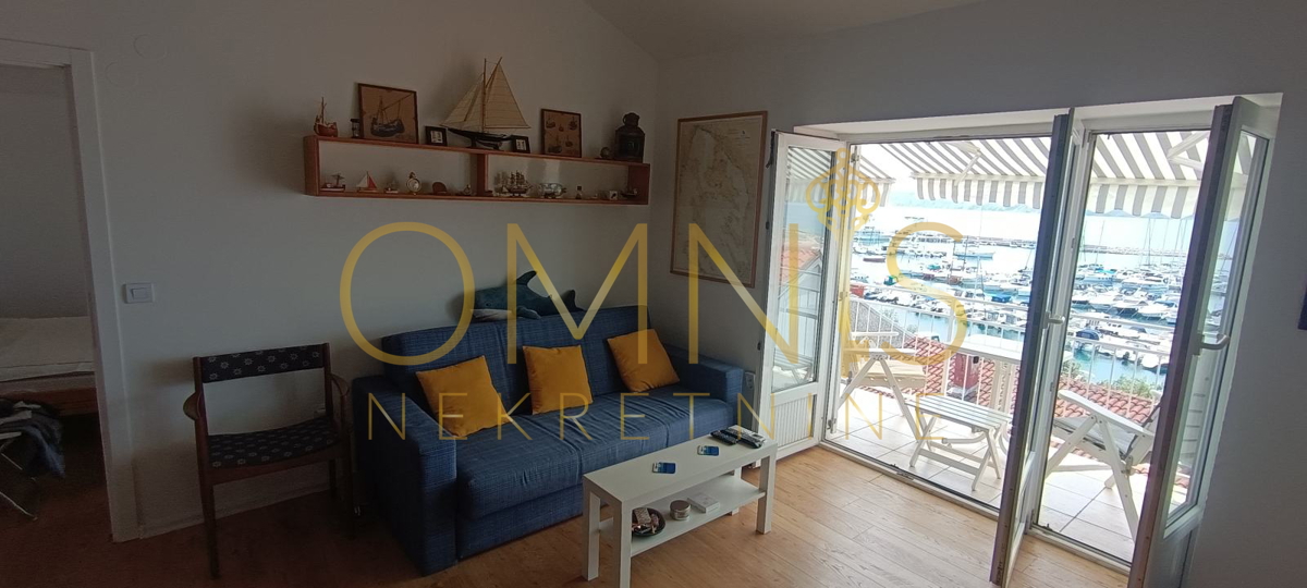 Novi Vinodolski – a 30 m dal mare, vista unica!