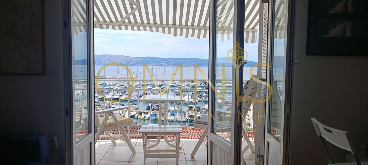 Novi Vinodolski – a 30 m dal mare, vista unica!