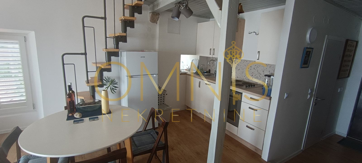 Novi Vinodolski – a 30 m dal mare, vista unica!