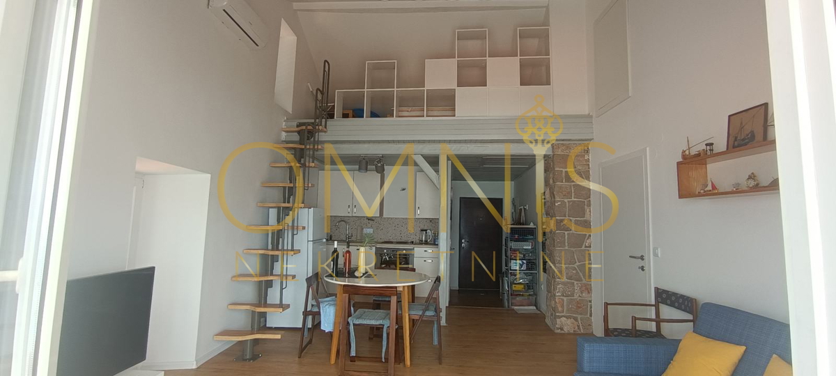 Novi Vinodolski – a 30 m dal mare, vista unica!