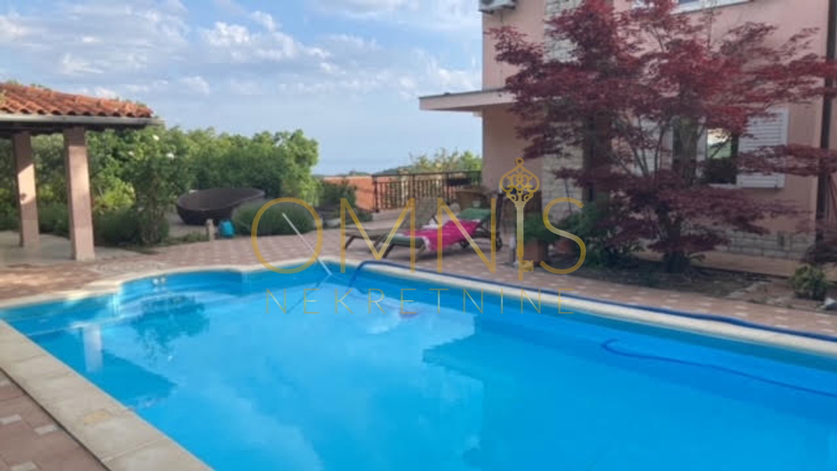 Rijeka, Škurinje, Casa familiare con piscina