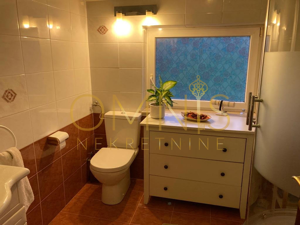 Rijeka, Škurinje, Casa familiare con piscina