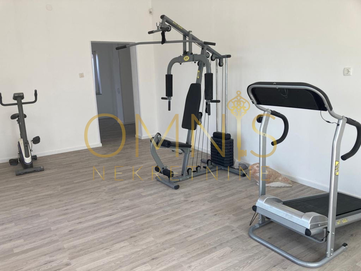 Rijeka, Škurinje, Casa familiare con piscina