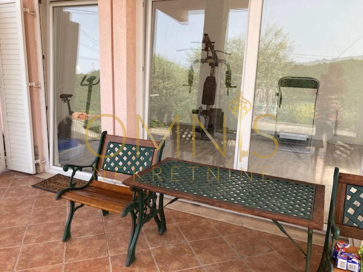 Rijeka, Škurinje, Casa familiare con piscina