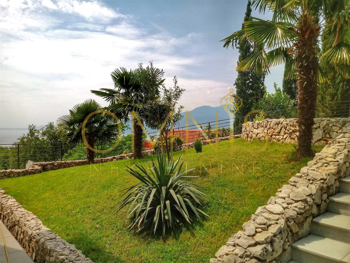 MARTINKOVAC – Esclusiva casa con vista panoramica sul mare