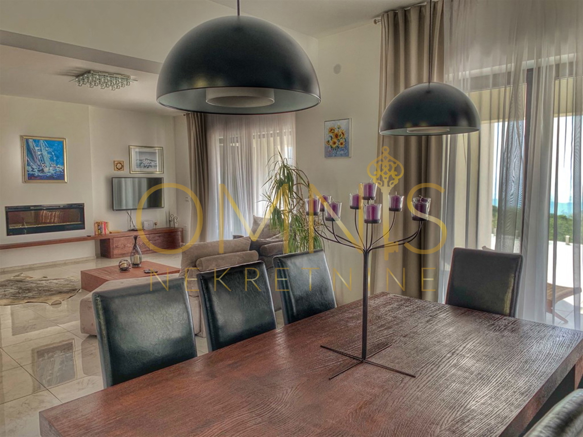 MARTINKOVAC – Esclusiva casa con vista panoramica sul mare