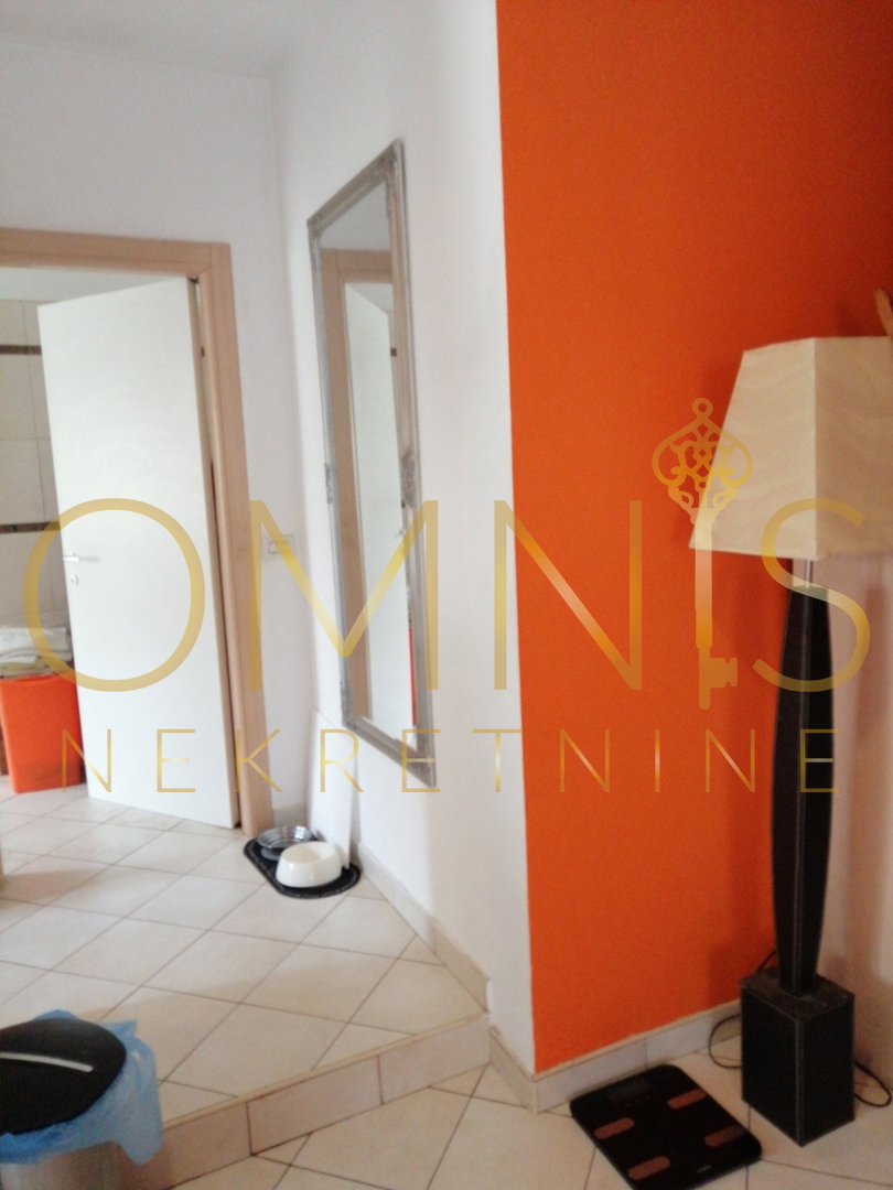 Appartamento adattato e arredato, 80 m², Turnić – 2° piano