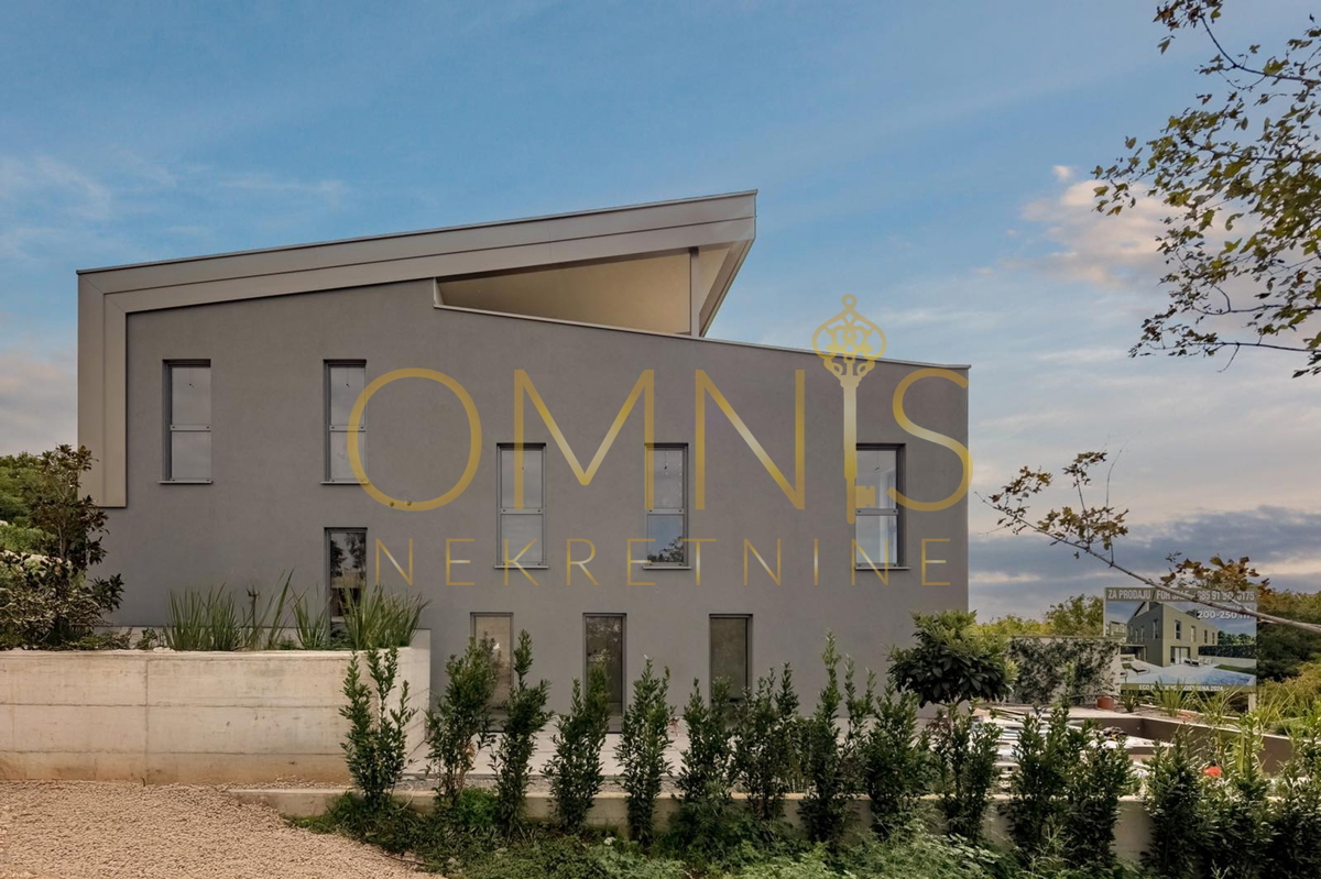 Kostrena – Casa Bifamiliare a Basso Consumo Energetico con Vista Mare