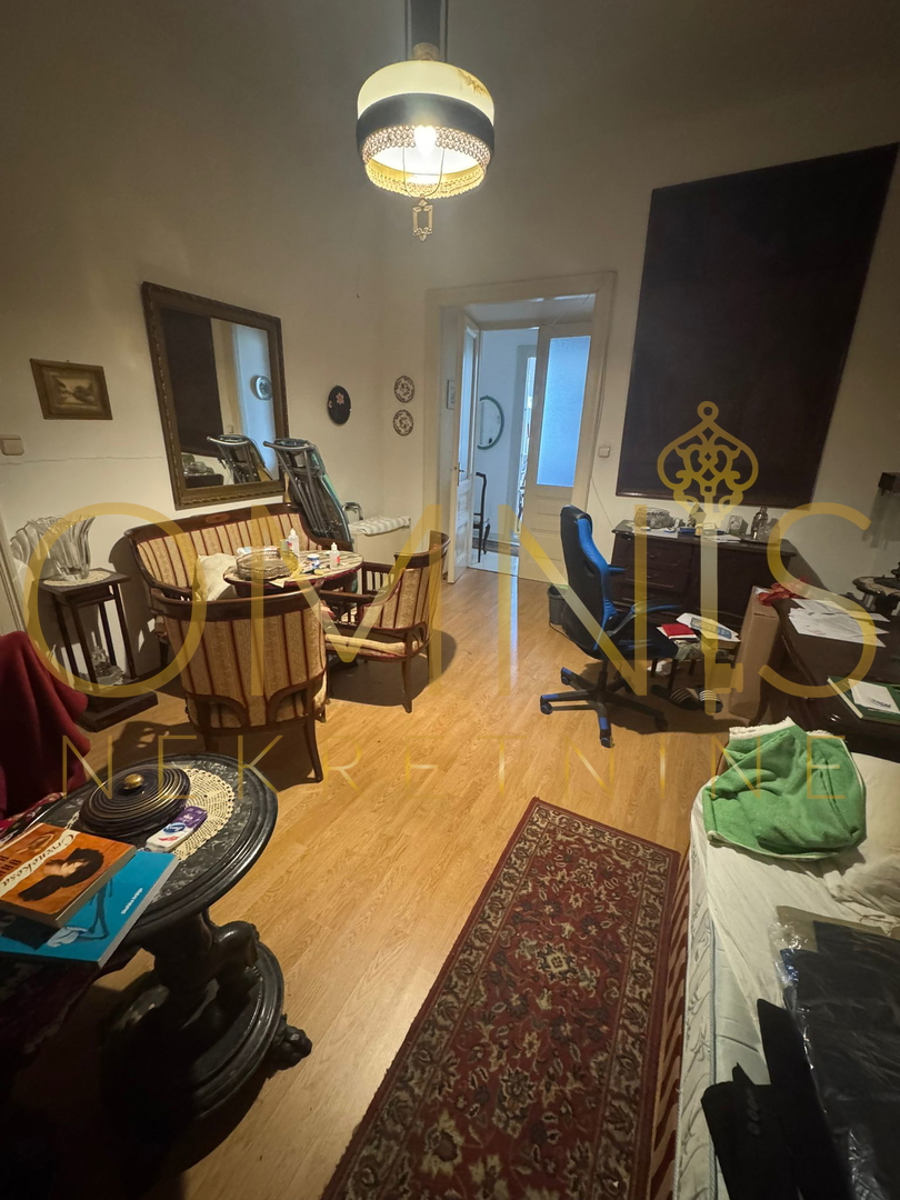 Appartamento trilocale a Belvedere, 90 m² – piano terra alto con balcone