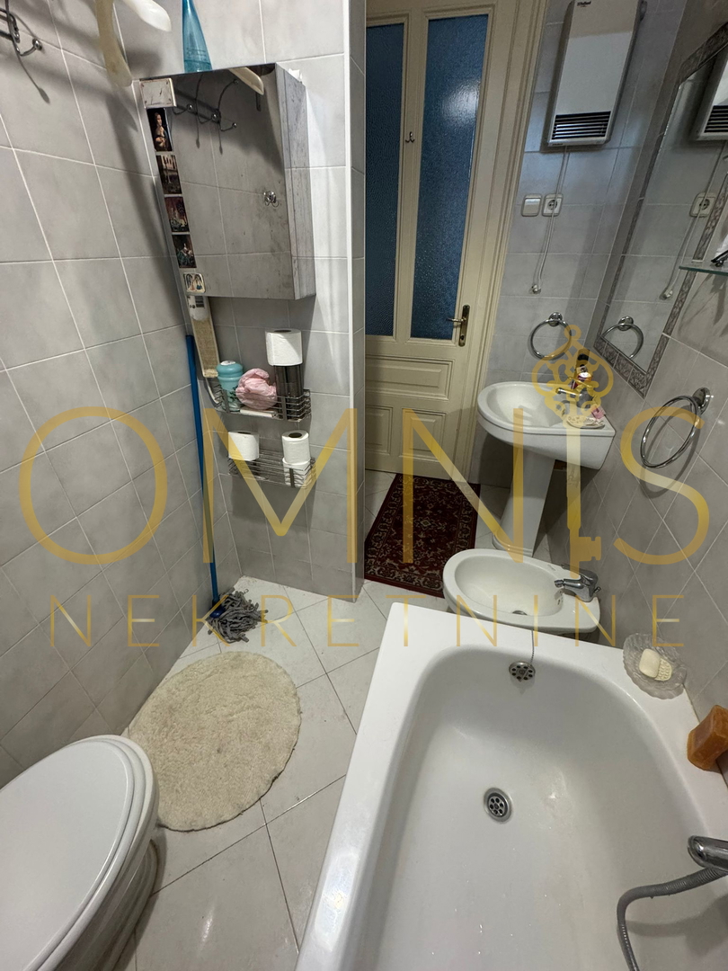 Appartamento trilocale a Belvedere, 90 m² – piano terra alto con balcone